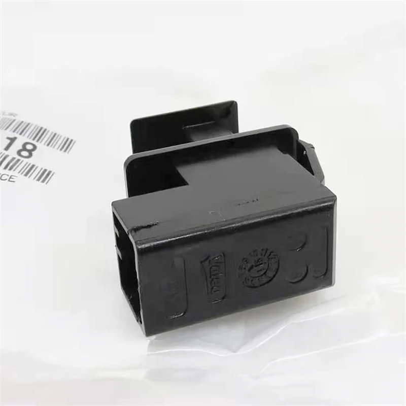 Suitable for Peugeot 206 207 306 307 308 407cc SW 607 RCZ new 408 Citroen DS3 C4 C5 hand break switch Trunk light switch 633918