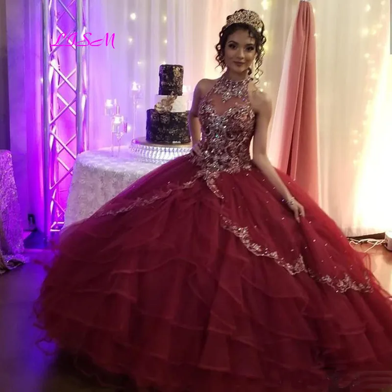 Robe Quinceanera longue bordeaux, col licou, avec cristaux, Corset avec perles, sur mesure, robes de bal princesse, modèle 2020