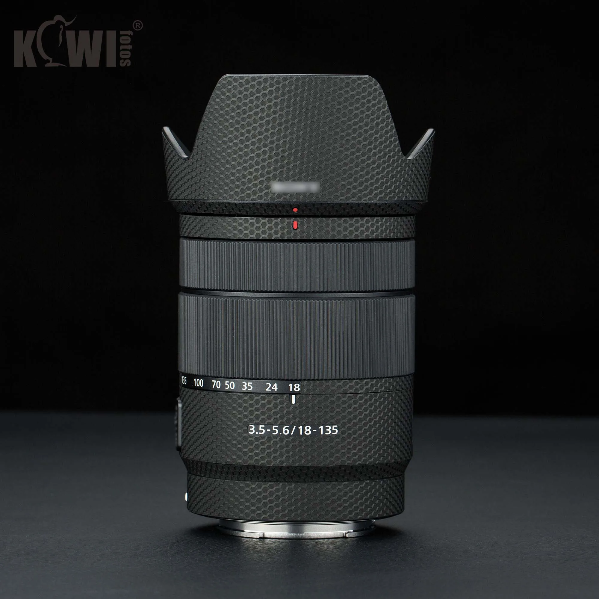 عدسة و عدسة غطاء هود ملصق جلد واقي فيلم لسوني E 18-135 مللي متر f/3.5-5.6 OSS عدسة (SEL18135) مكافحة الشريحة مصفوفة الأسود