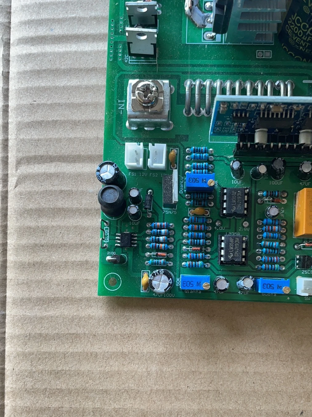 تردد الطاقة نقية شرط لموجة العاكس اللوحة 12V24V-60V 2-8KVA كامل الطاقة {16 أنبوب المجلس}