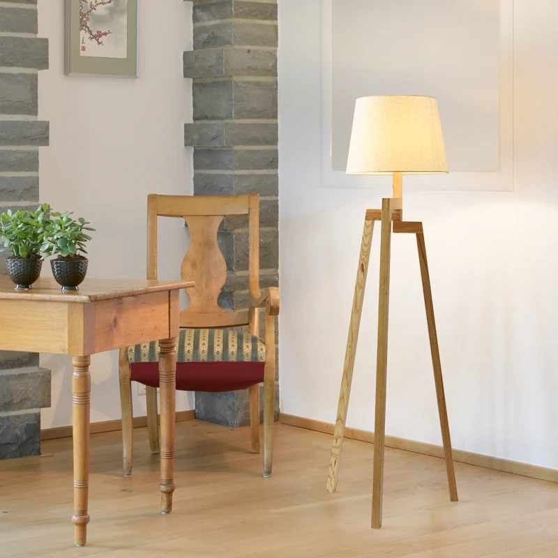 

Original Wood Nordic Floor Lamp Triangular Standing Desk Lights Three Legged Living Room Fixtures Bedroom Vertical Creativity