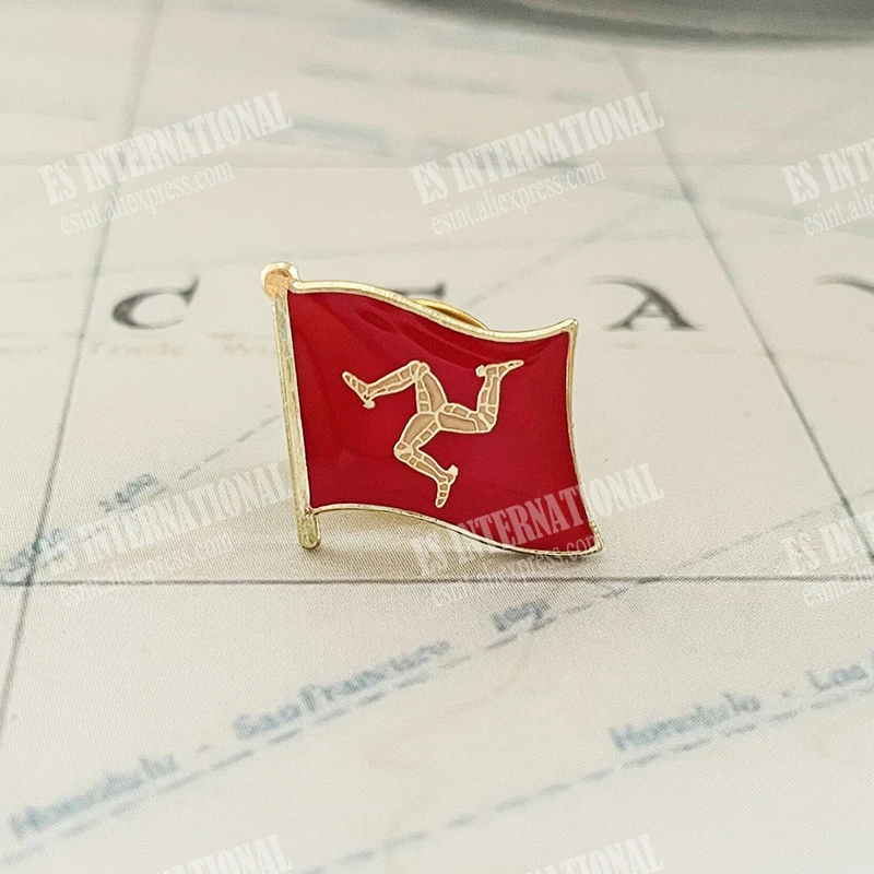 Isle Of Man National Flag Lapel Pins Crystal Epoxy Metal Enamel Badge Paint Brooch Souvenir Suit  Personality  Commemorative