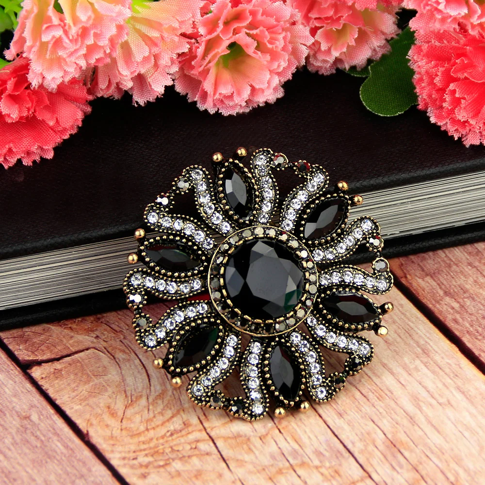 Sunspicems Bohemia Vintage Brooch Pin for Women Retro Gold Color Resin Crystal Ethnic Wedding Jewelry Lapel Scarf Broches