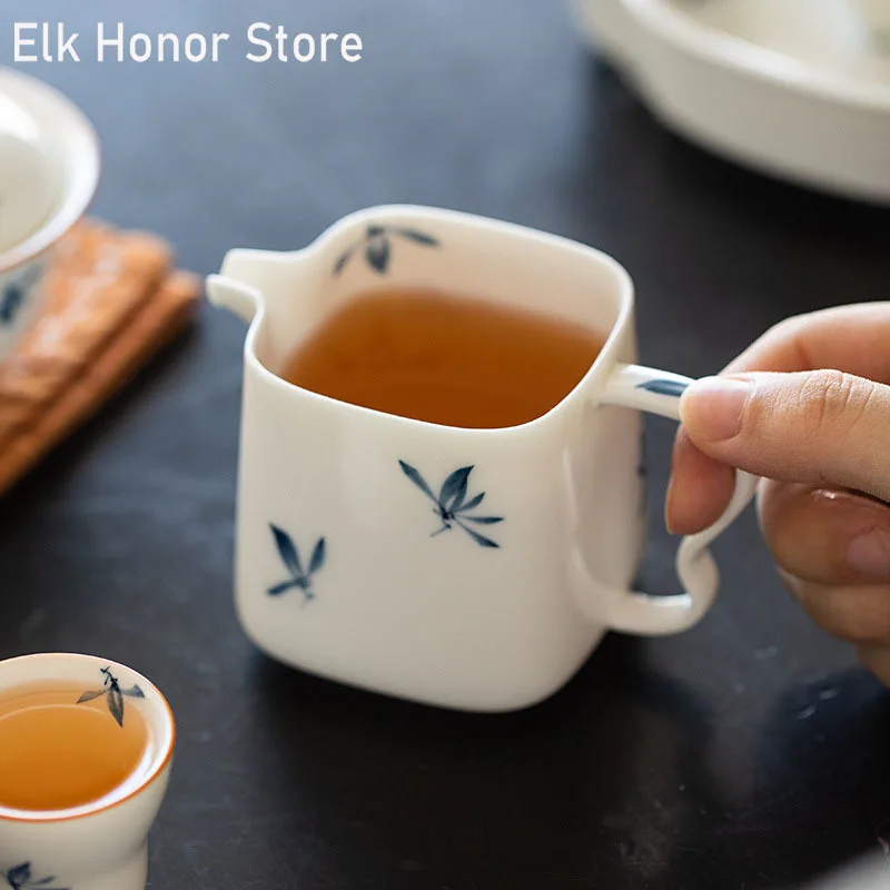 

Керамический кувшин для чая с ручной росписью, 180 мл