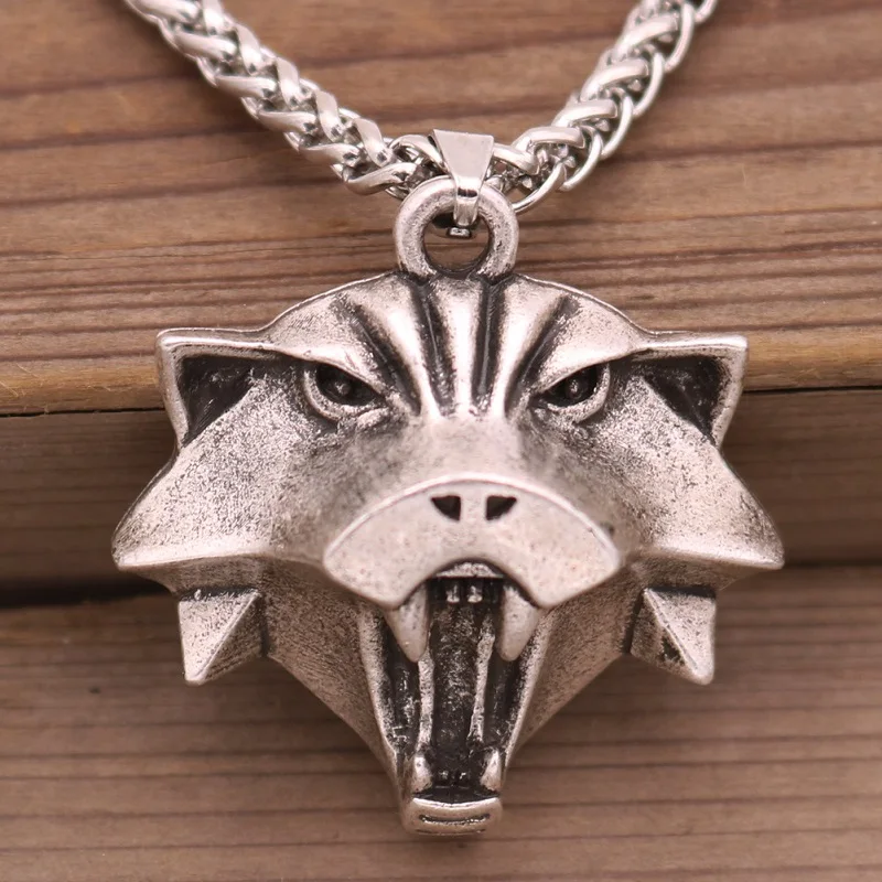 

Retro Cat's Head Pendant Necklace Silver Color Medal Pendant Men's and Women's Popular Accessories Jewelry Halloween Gift