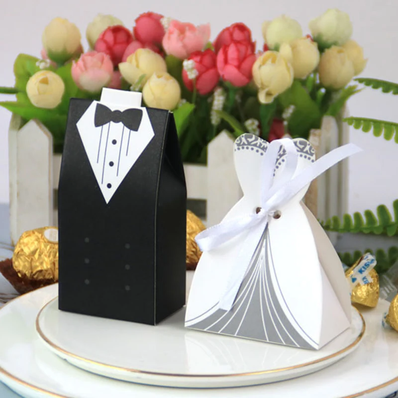 

50/100pcs Bride And Groom Wedding Favor Gift Box DIY Chocolate Cookie Packaging Candy Box With Ribbon Guests Party Wedding Decor