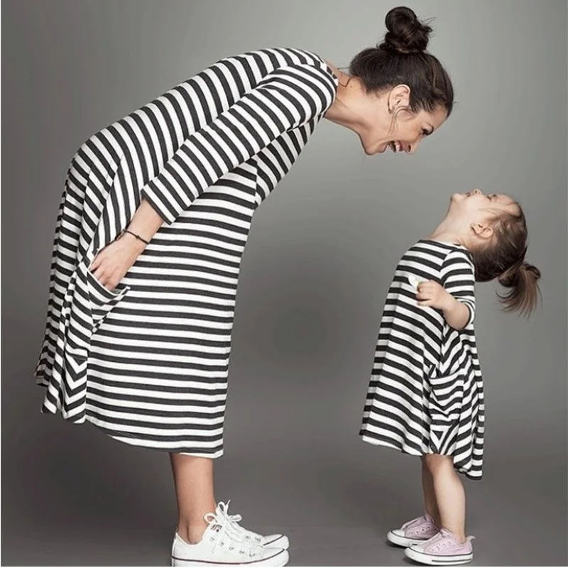 Mother Daughter Clothes Fashion Family Matching Outfits Cotton Baby Girls Dress Family Couple Look Stripe Dress Home Clothing