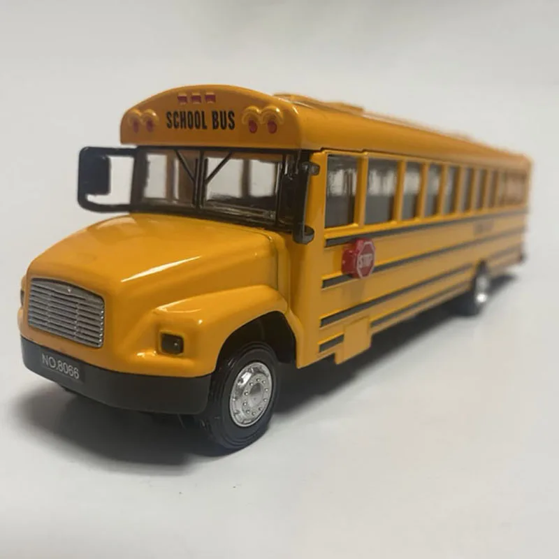 Diecast Model Cars American Long-head School Bus Children Alloy Truck Pull Back Sound And Light Static Display Adult Collection