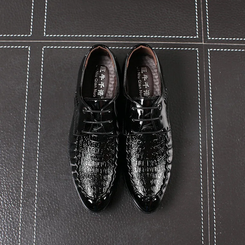 Suit Shoes Men Formal Italian Fashion Office Shoes Men Dress Patent Leather Business Shoes Men Classic Zapatos De Charol Hombre