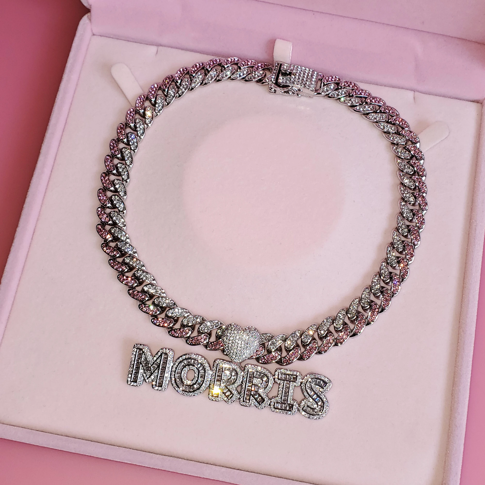 Różowe i jasne kamienie kubański łańcuszek z wisiorek z imieniem Choker serce kaucją Icy litery naszyjnik Blingbling Monogram niestandardowy