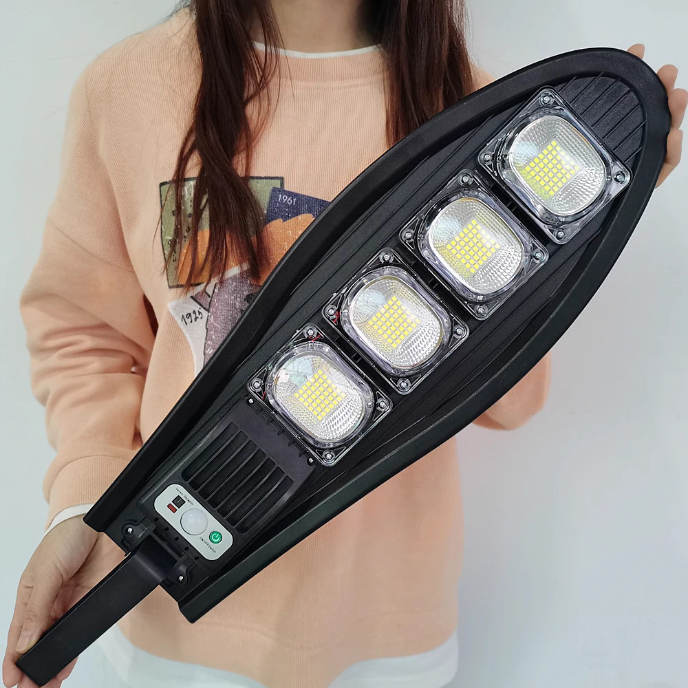 مصباح شمسي LED قوي 80W مع حساس حركة PIR – إضاءة خارجية ذكية للمنازل والحدائق
