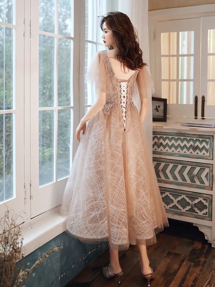 แชมเปญชุดราตรี V คอ Appliques ผู้หญิงวันเกิดชุดชายาวเลื่อม Tulle Gowns สำหรับพรหม