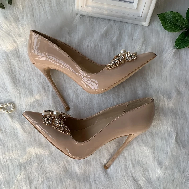 Tikicup 2021 Fashion Glitter Butterfly Decor Women Patent Pointed Toe Stiletto Pumps Elegant Ladies Wedding Bridal Shoes 12cm