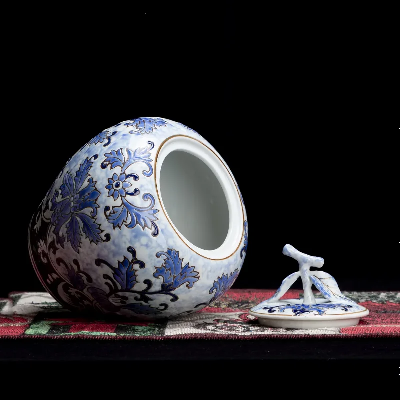 Chinese Style Storage Tank Blue and White Porcelain Retro with Cover Decoration Crafts Vase Tea Caddy Decorative Bottles Tiny