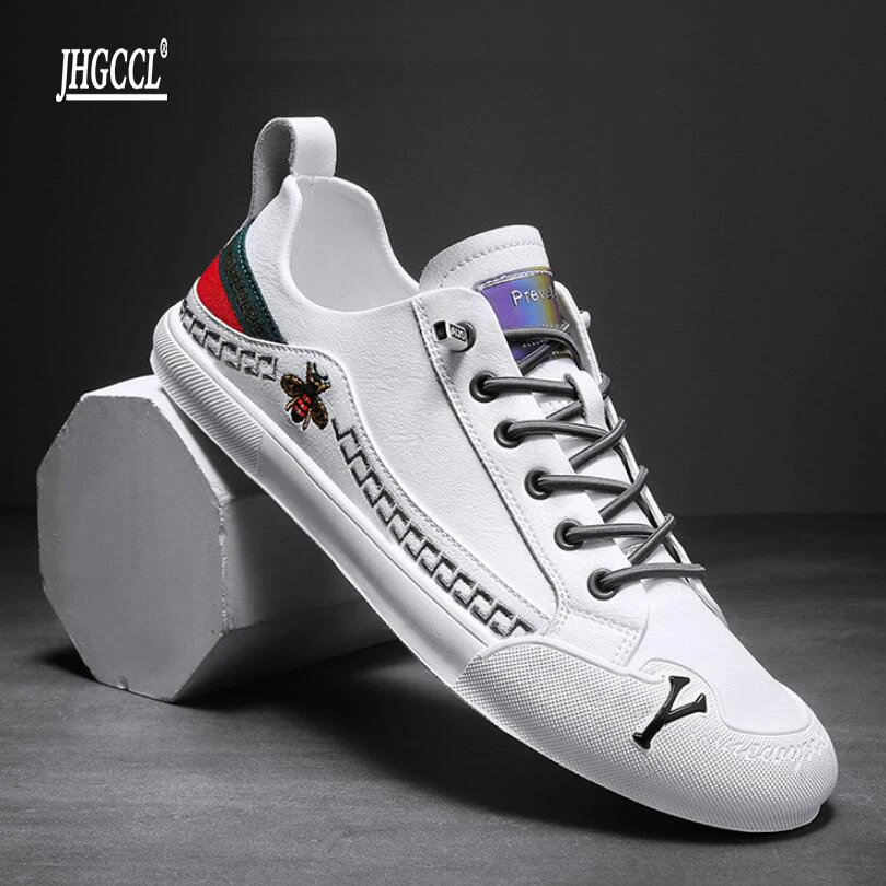 NEW designer casual board shoes men fashion small white shoes four seasons men sports shoes daily casual shoes A15