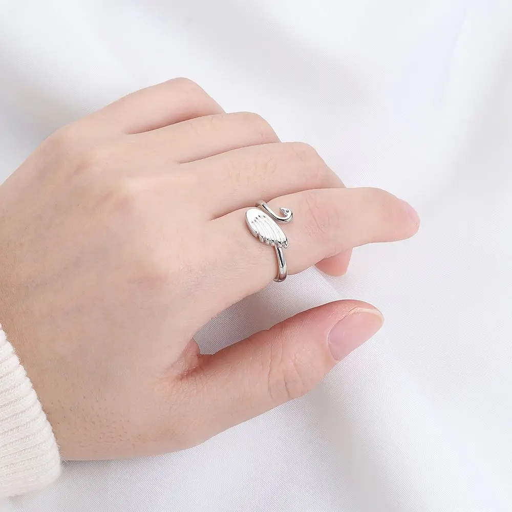 Household Swan Adjustable Knitting Tools Yarn Guides Knitting Loop Crochet Ring Thimble Ring Finger Wear - view 3