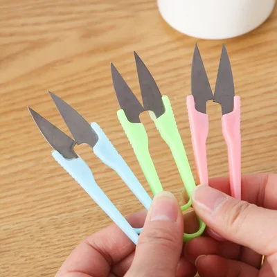 1PCS Random color U-shaped color handle thread-end scissors cross stitch scissors household multi-function small scissors