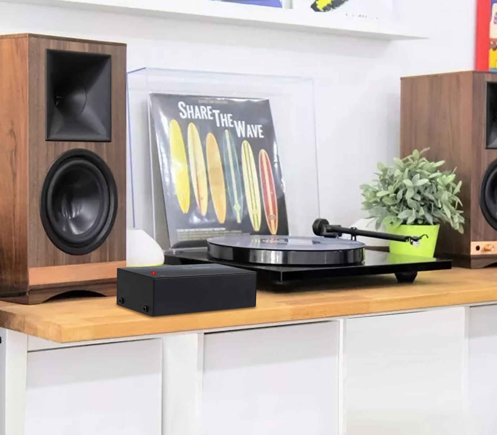 Prozor Phono Preamplifier Audiophile M/M Phono Preamp Preamplifier with 2 RCA Input & Output Ports with Power Adapter for PP400