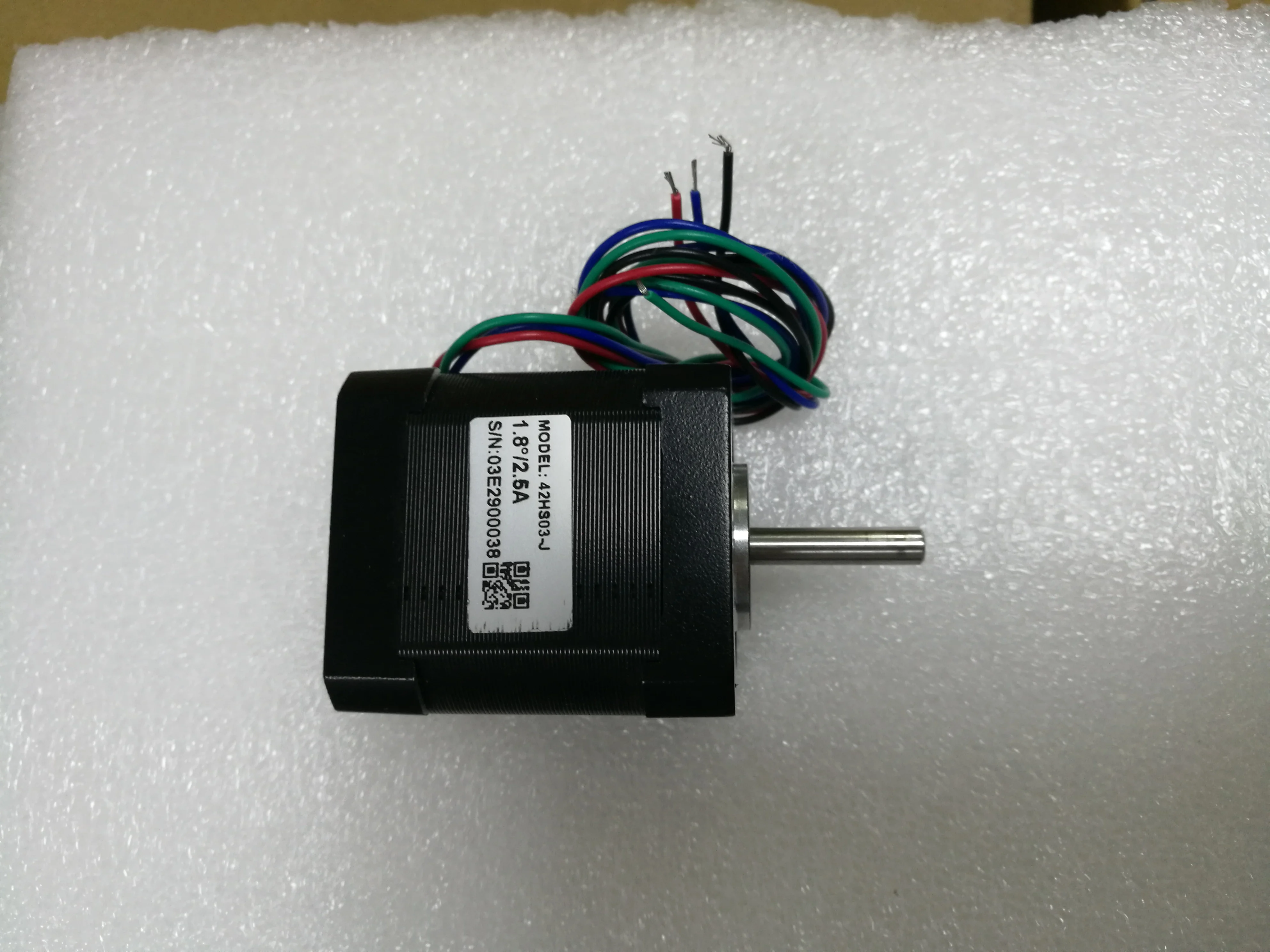 New Leadshine NEMA 17 stepper motor 42HS03-J output 0.3 N.m (42 oz-in) holding torque 2-phase step motor 4 wires shaft size 5 mm