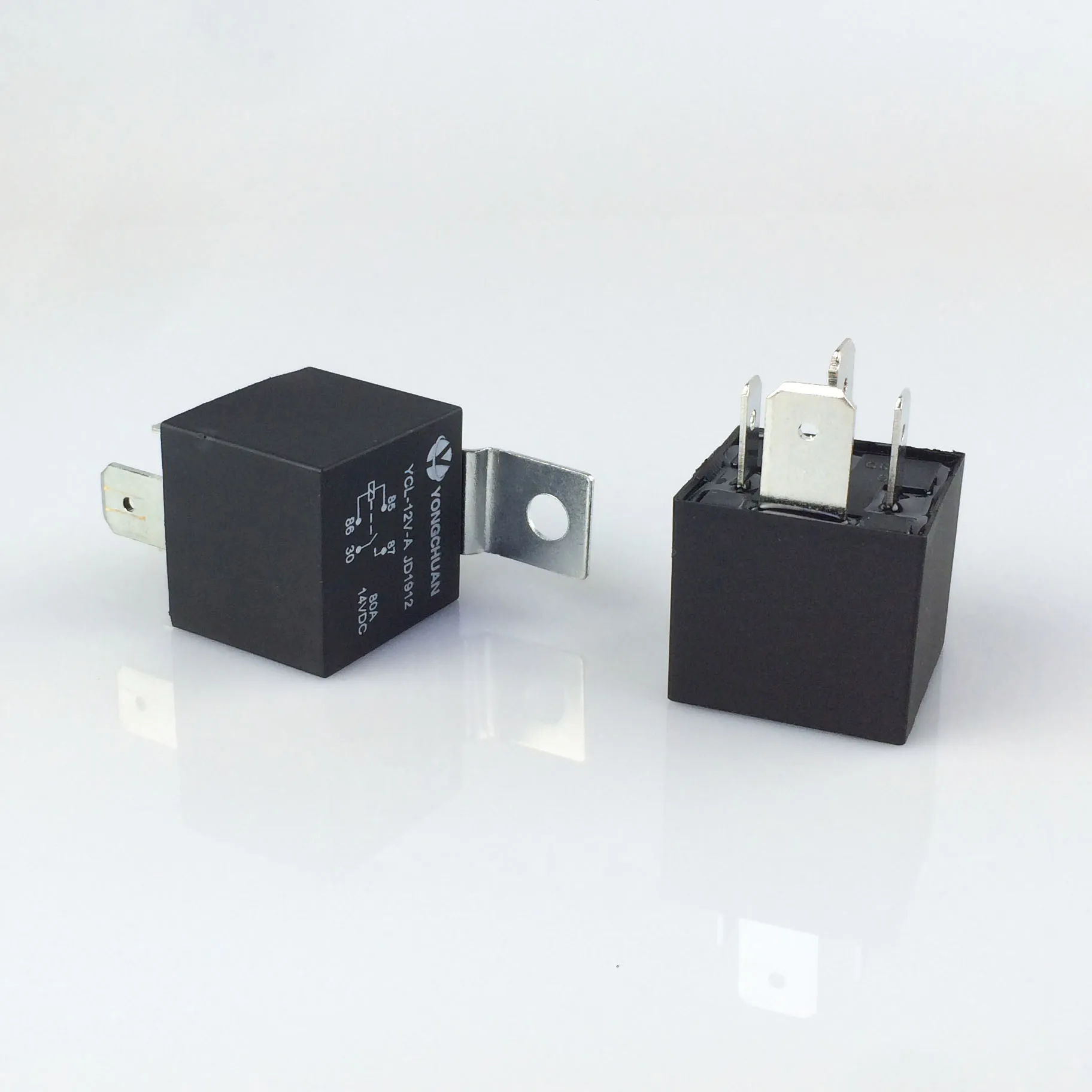 Otomotif Relay 80A 4-Pin 4-Wire JD1912 12V Cut Kaki Lebar Kaki dengan Socket