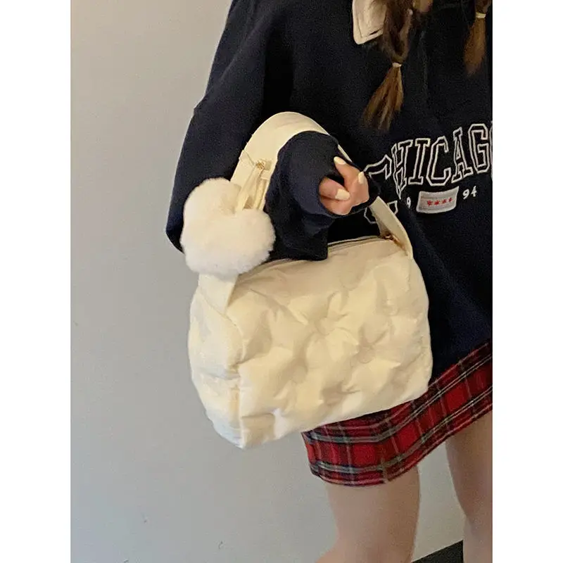 

Winter Women's Hand-held Cheese Down Bag New Fashion Personalized Armpit Shoulder Bag Bolsa De Queso Para Mujeres De Invierno