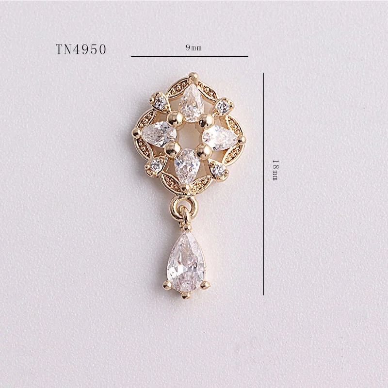 5pcs TN4950 Crystal Zircon Flower wreath Pendant Nail Art nail Rhinestones nails accessories nail art decorations 3D Nail charms