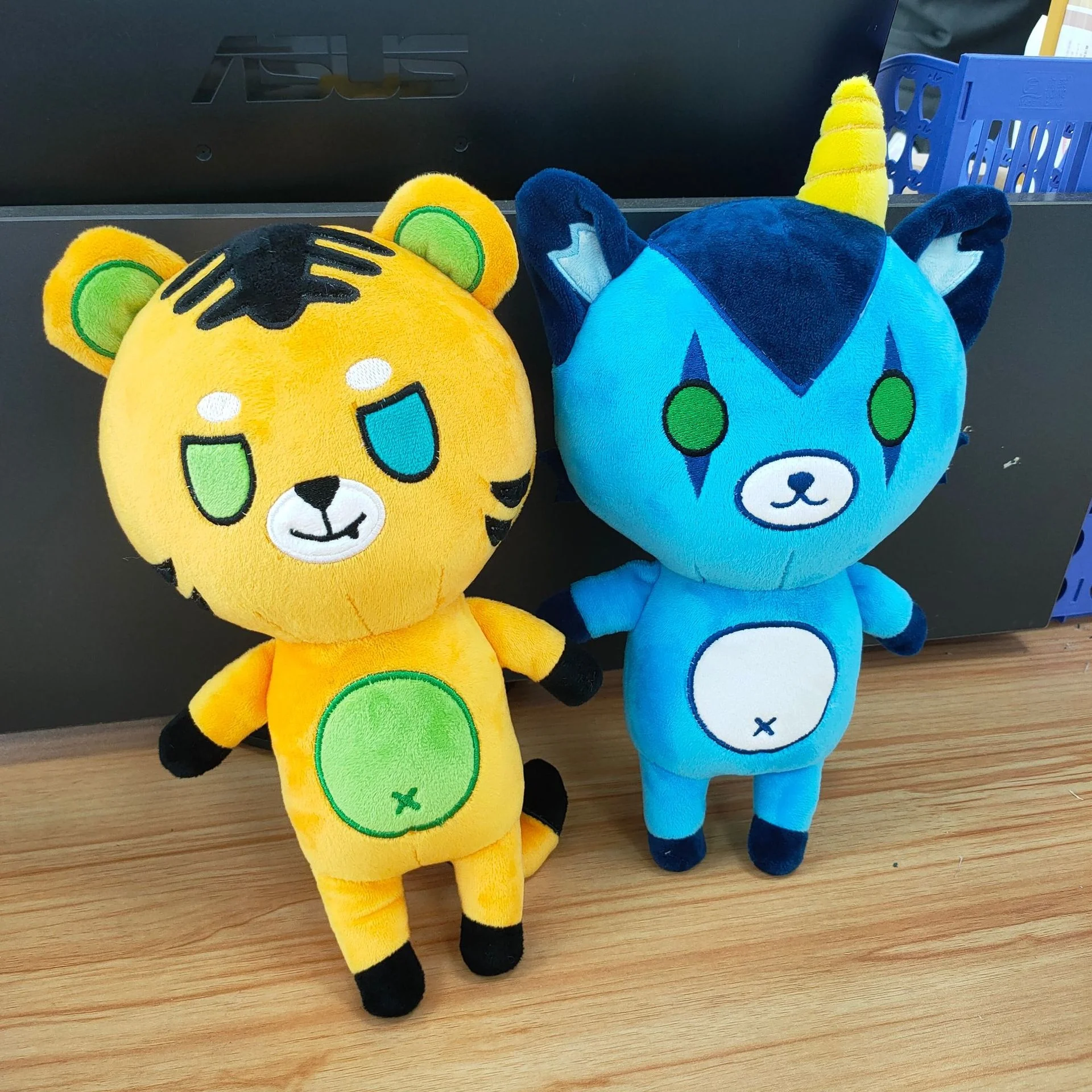 Juguete de peluche Funneh para niños, muñeco de peluche suave de 25cm, es el Merch Krew, oso de peluche de dibujos animados, Itsfunneh