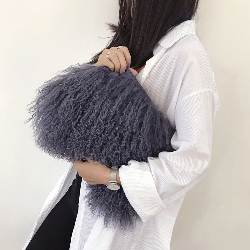 2023 Ladies Fashion New Beach Wool Fur Bag Autumn And Winter Wear Pillow Envelope Messenger Shoulder Chain High-End Fur Big Bag