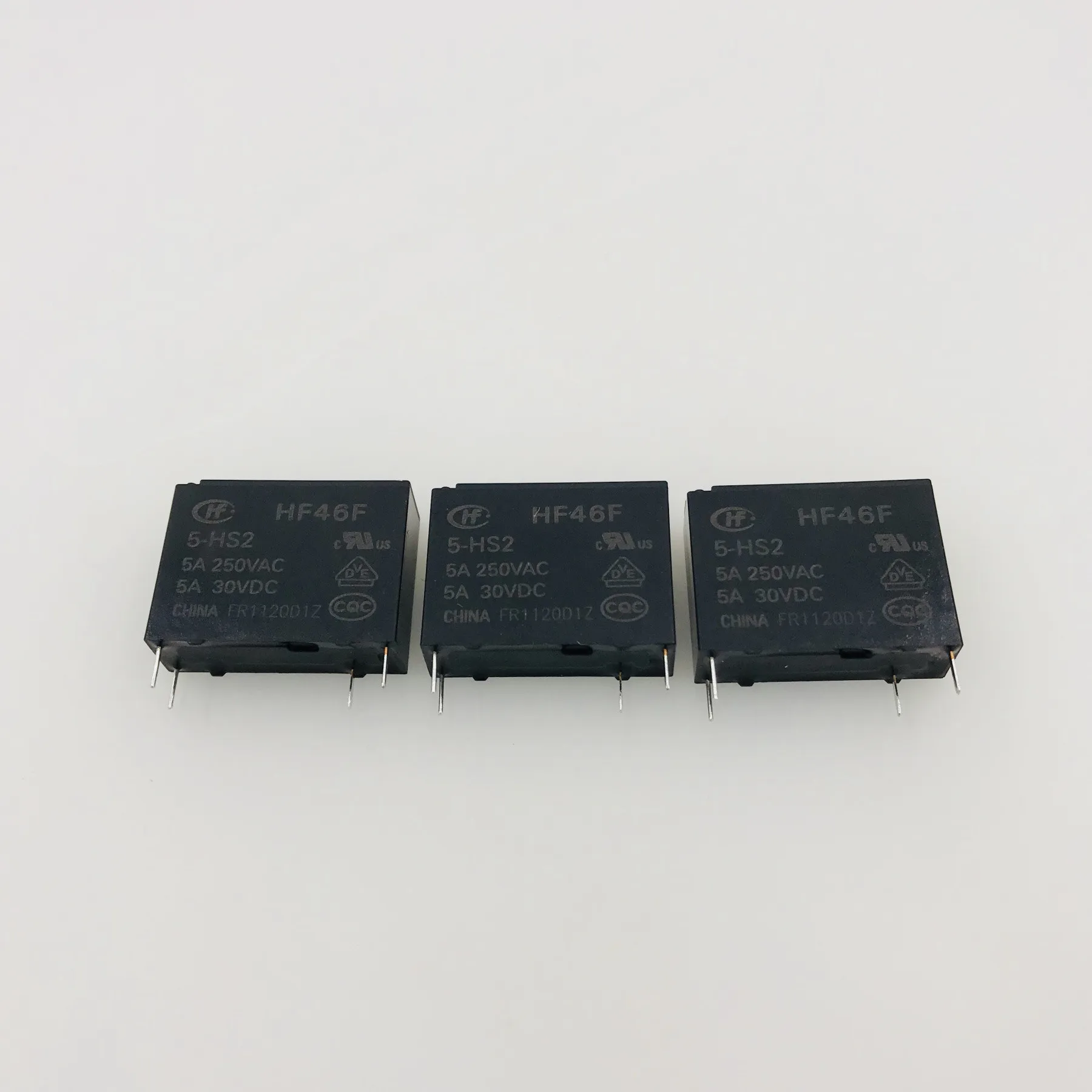 

HF46F-5/12/24-HS2 5A 250VAC 005/012/024relays