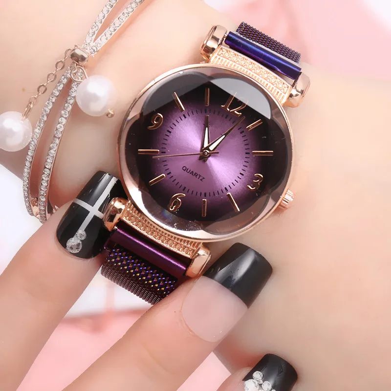 1PC Women Watch Fashion Wild New Watch Magnet Buckle Luxury Fashion Ladies Geometric Roman Numeral Quartz Movement Watch