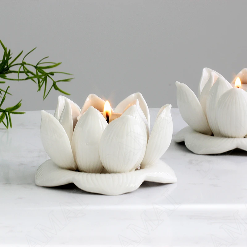 Creativity Ceramic Candle Holders White Lotus Decorative Religion Worship Candle Cup Church Mousse Zen Candlestick Ornaments