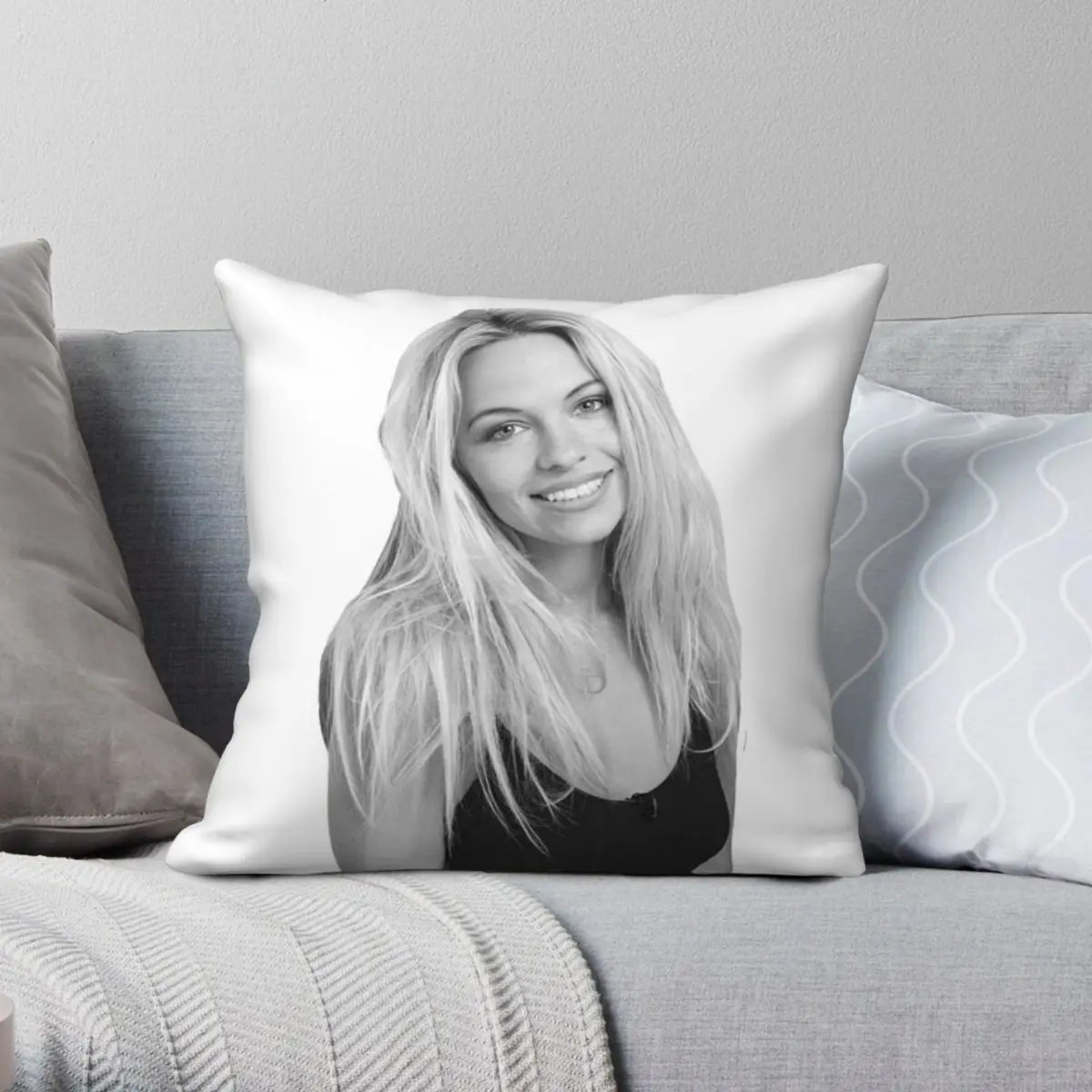 Pamela Anderson 1993 Square Pillowcase Polyester Linen Velvet Creative Zip Decor Home Cushion Cover