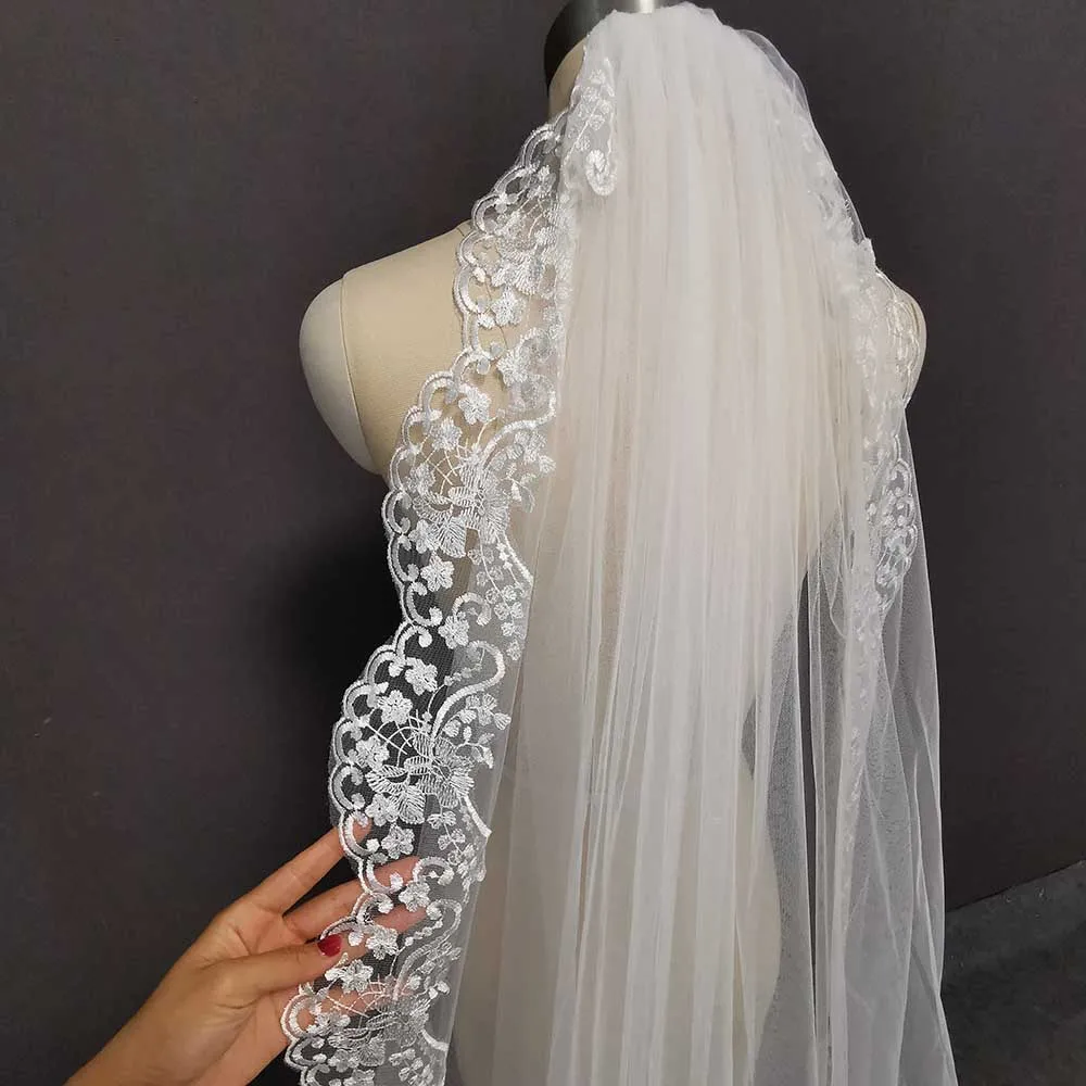 Real Photos Luxury Long Lace Bridal Veil High end Retro Wedding Veil with Comb 3.5 Meters Bride Veil Wedding Accessories