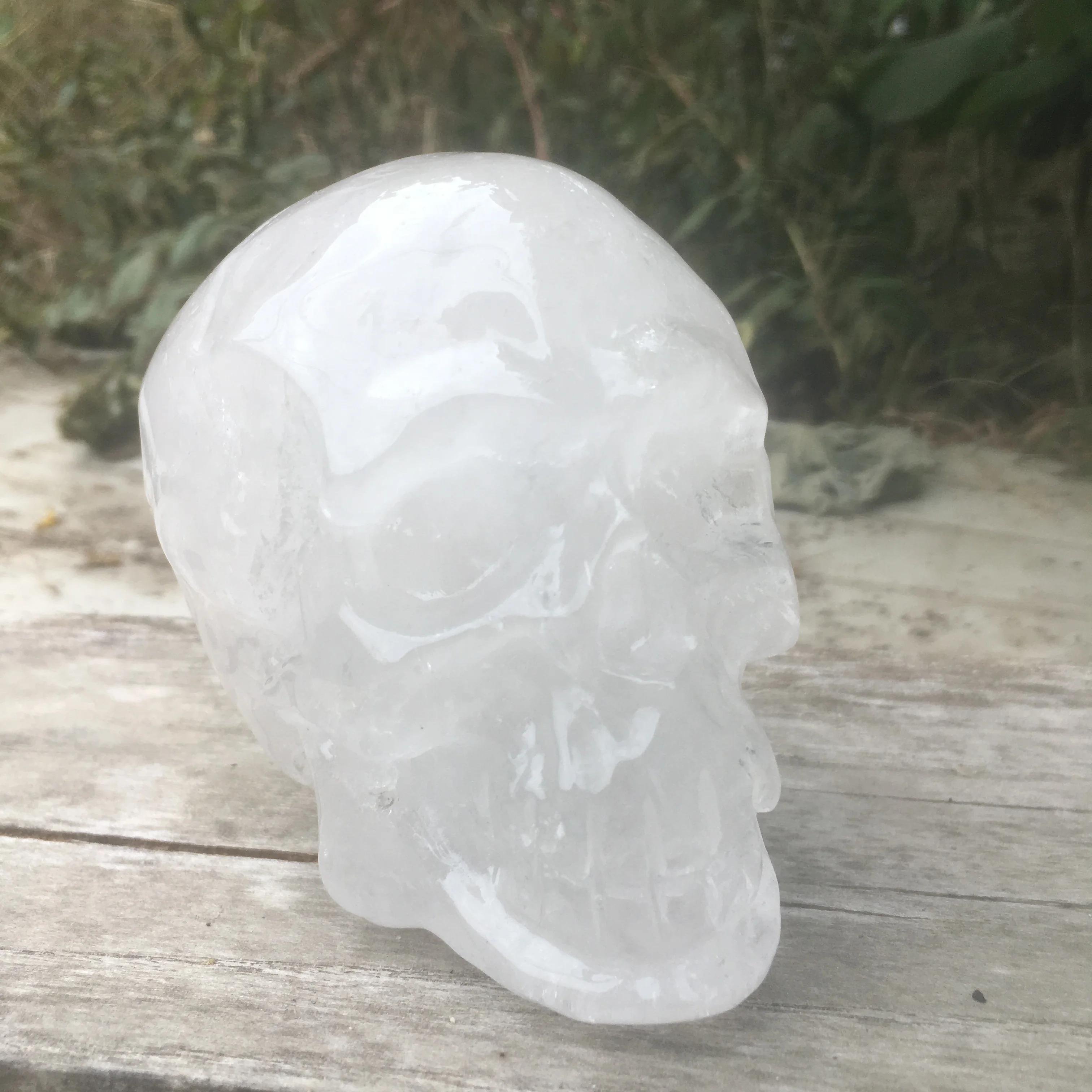 Natural white crystal skull stone carving handicraft ornament