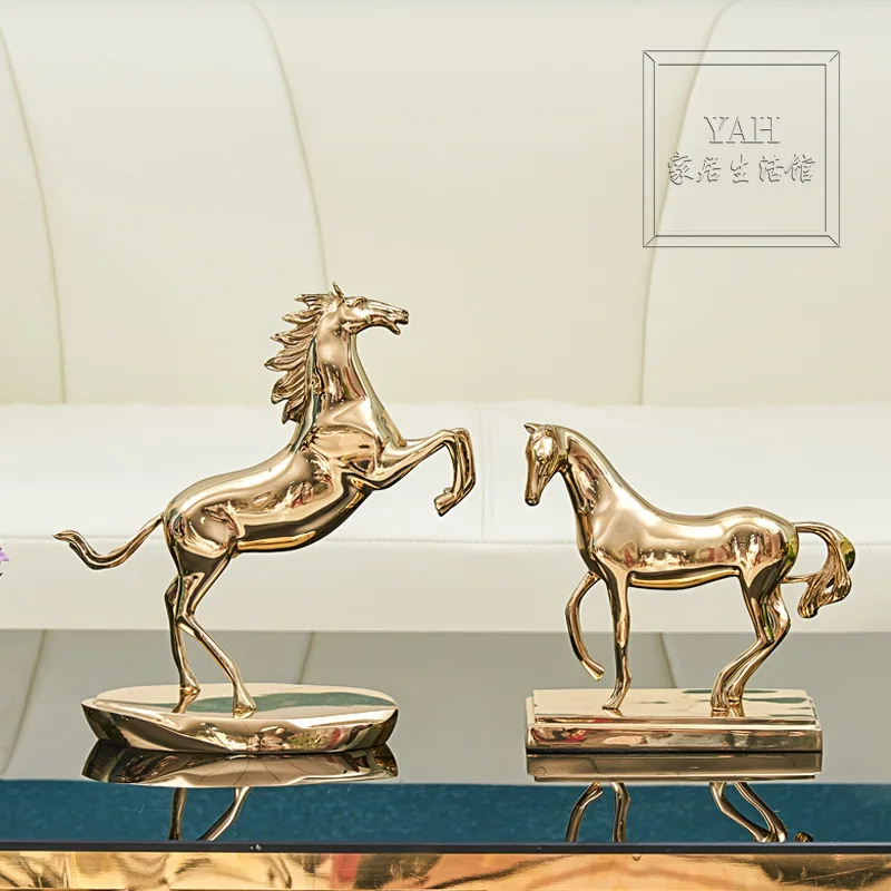 

The Bronze Horse Furnishes, The Handicraft Horse To The Success Study Bookcase Decoration, The Office Decoration Business Gifts