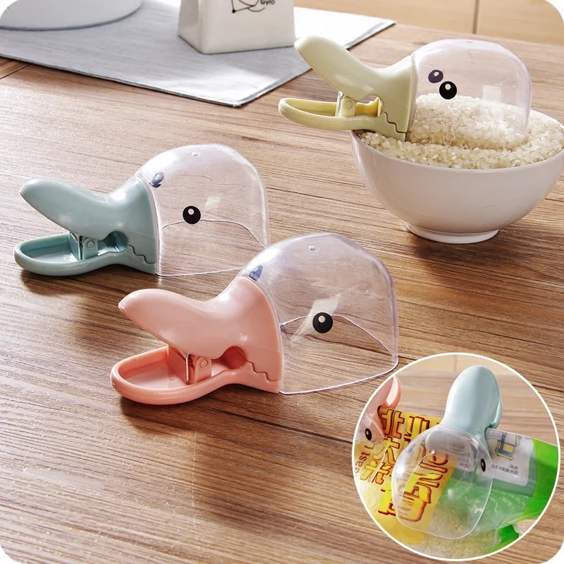 1Pcs Multi-Purpose Cute Cartoon Pet Food Scoop Plastic Duckbilled Cats Dogs Feeder Rice Shovel Duck head sealing clip supplies