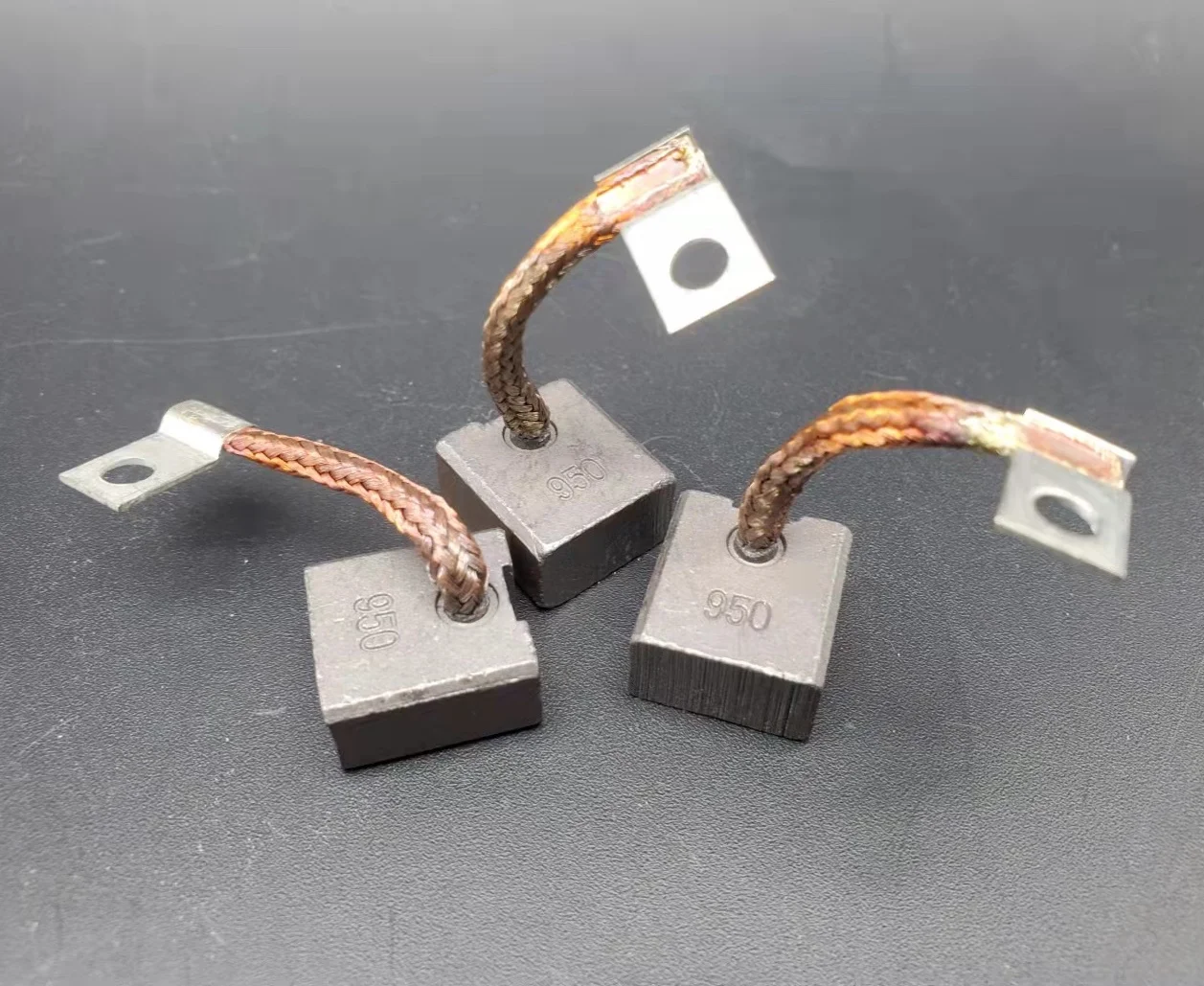 

3pcs 9*16*18mm carbon brush Copper-containing for Electric Forklift motor