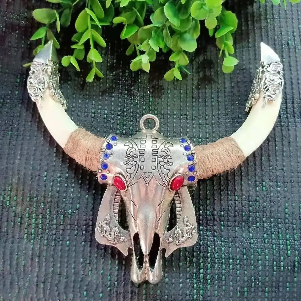 Chinese natural tusk-encased silver tooth horn inlaid silver pendant pig tusk-encased silver pan dragon tooth set dragon handle