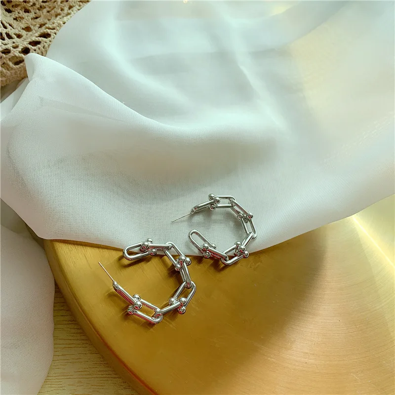 Women Vintage Hoop Earrings Metal U Shape Chain Hoops Punk Earrings for Women Gothic Jewelry Gold Circle Earring Hyeperbole