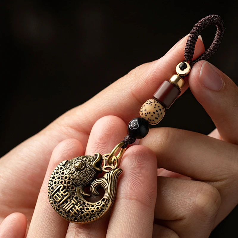 Vintage Brass Blessing Fish Keychain Lanyard Pendant Fashion Jewelry Lucky Men Car Key Chain Handmade Rope Hanging Chinese Gifts