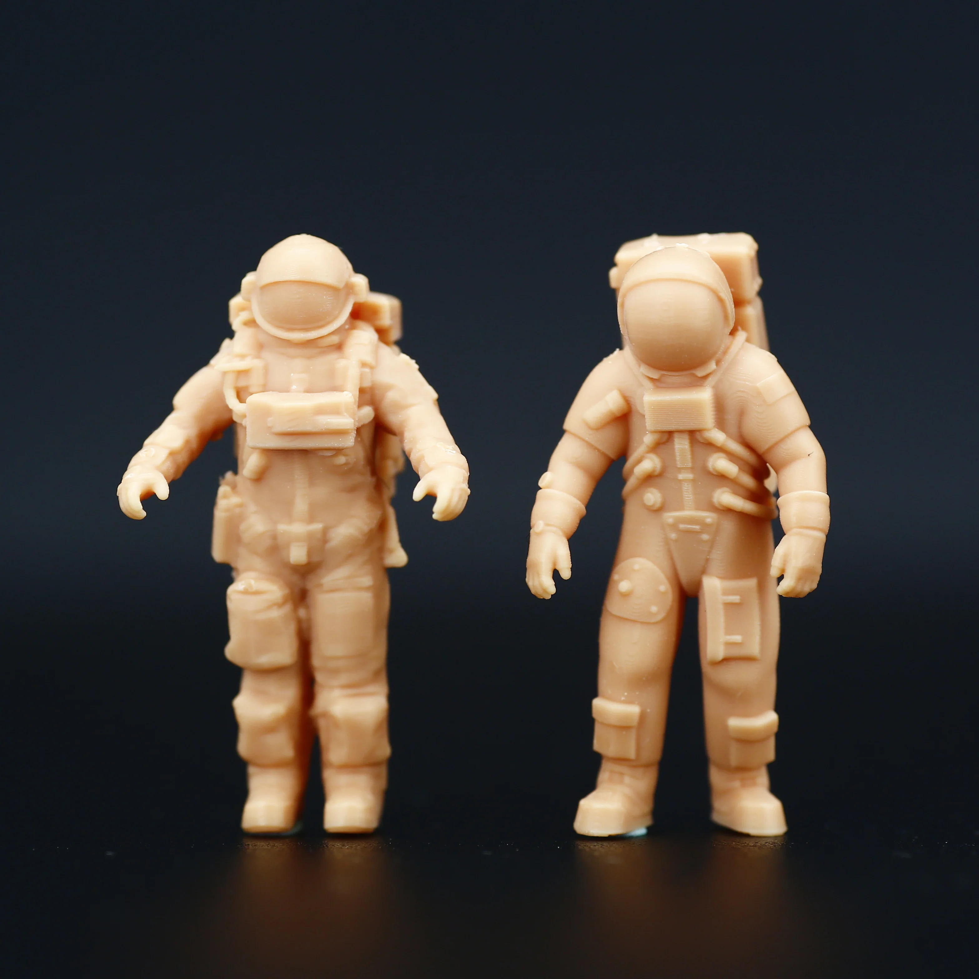 1:64 1/87 Astronaut Model Miniature Handicraft Figure White Model Need To Be Colored By Yourself