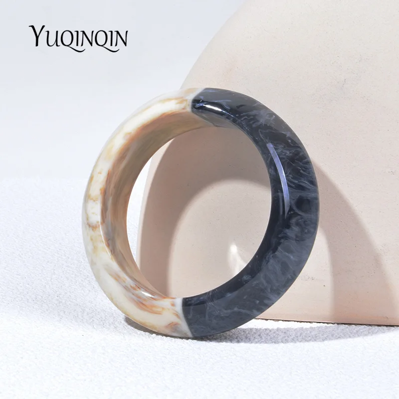 New Trendy Transparent Resin Acrylic Big Wide Bangle for Women Geometric Party Colourful Circle Vintage Fashion Jewelry Gifts