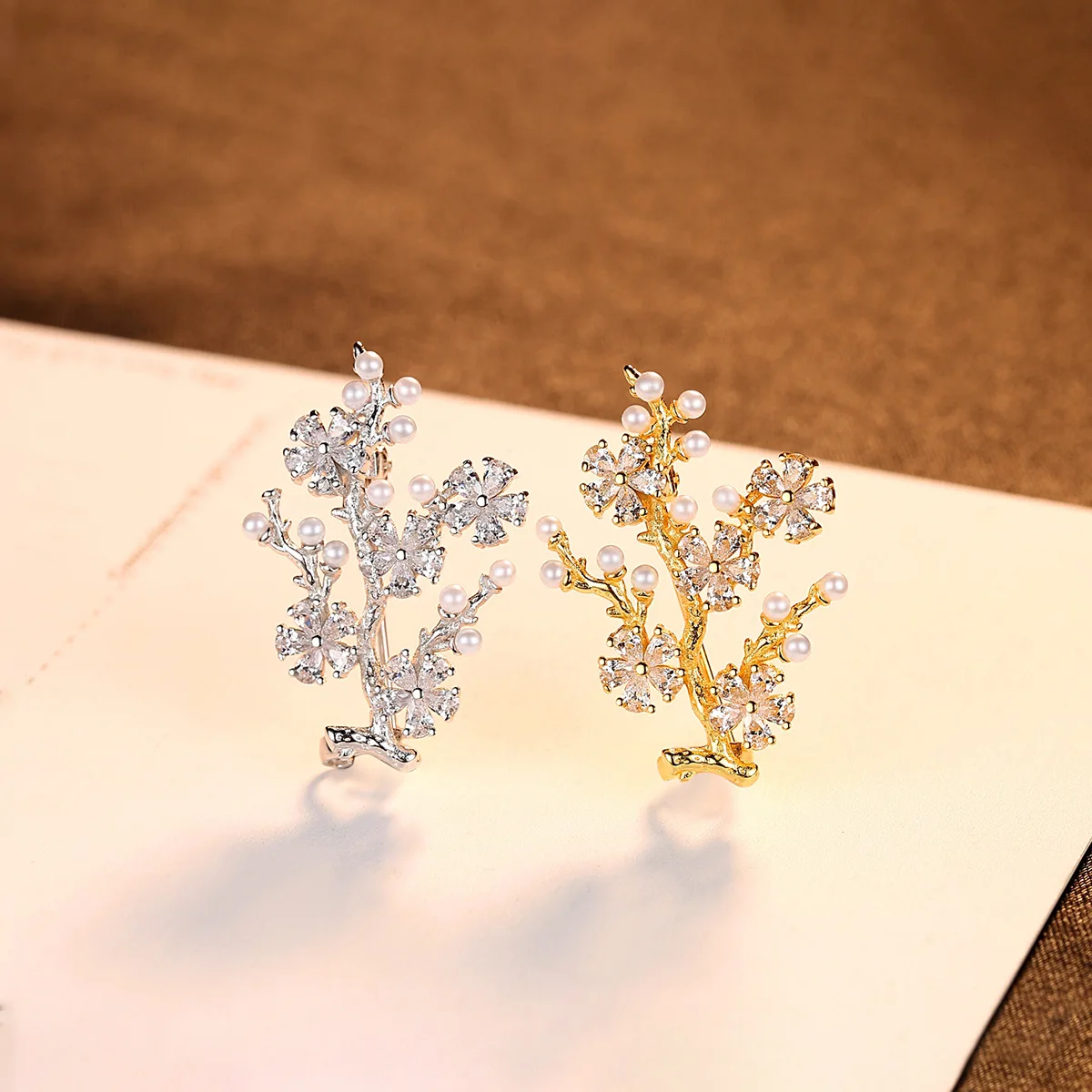 PAG&MAG S925 sterling silver plastic pearl brooch Korean version of creative small tree chest needle jewelry