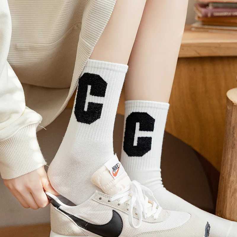 Socks women autumn and winter big letter C trend in women's socks rubber tendon anti-stripping cotton socks comfortable and warm