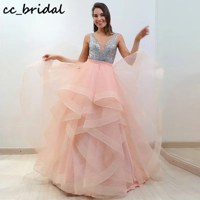 2021Blushing Pink Quinceanera Dresses Long Sexy V-neck Tiered Tulle Dress 15 Years Puffy Ball Gown Vestidos de quinceañera