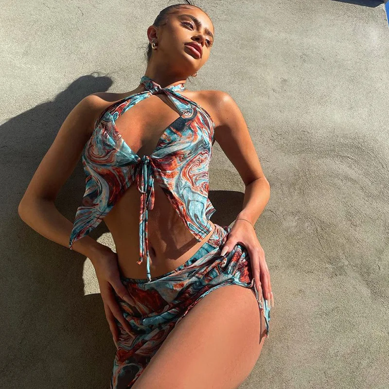

2021 Vintage Tie Dye Print Women 2 Piece Sets Fashion Summer Vacation Beachwear Matching Sets Sexy Crop Top + Skirt Suit