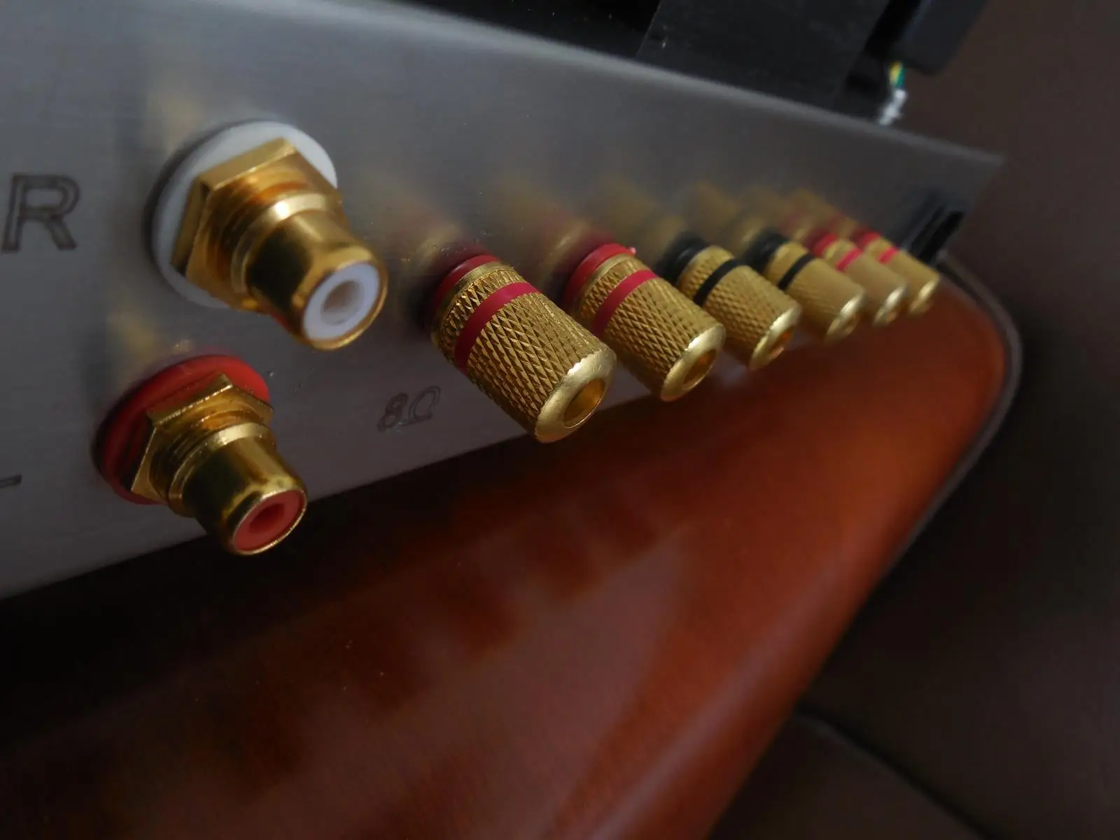 Amplificatore di potenza a valvole elettronico 6W*2 6C19, impalcatura manuale in filo d'argento, suono completo come 300B. Sensibilità ingresso: 500~2000mV