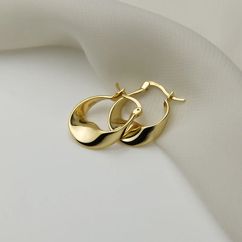 ANENJERY Silver Color Twist Wave Hoop Earrings Female Simple French Golden Earrings Wholesale