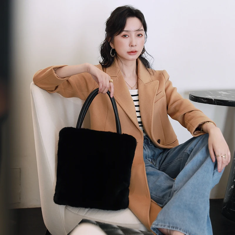 2021 New Rex Rabbit Fur Bag Head Layer Cowhide Carrying Woman Bag Large Capacity Tote Bag European and American Cross-body Bag