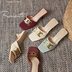 2021 Summer New Stiletto Slippers Metal Decoration Solid Color Fashion Women's Sandals Temperament Women's Shoes Home All-match